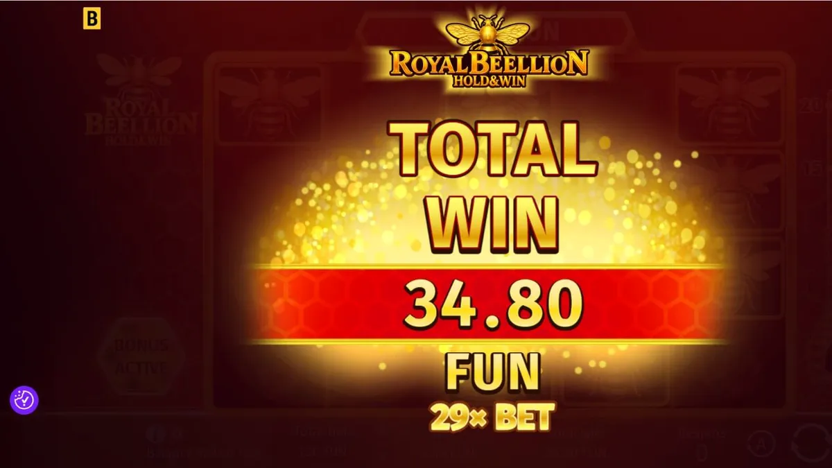 Tampilan visual slot Royal Beellion Hold & Win dengan tema lebah dan madu
